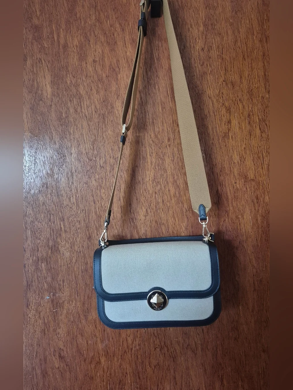 Kate Spade Bag - Picture 2 of 8
